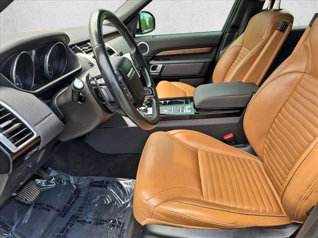 Used 2017 Land Rover Discovery HSE AWD/4WD image 17