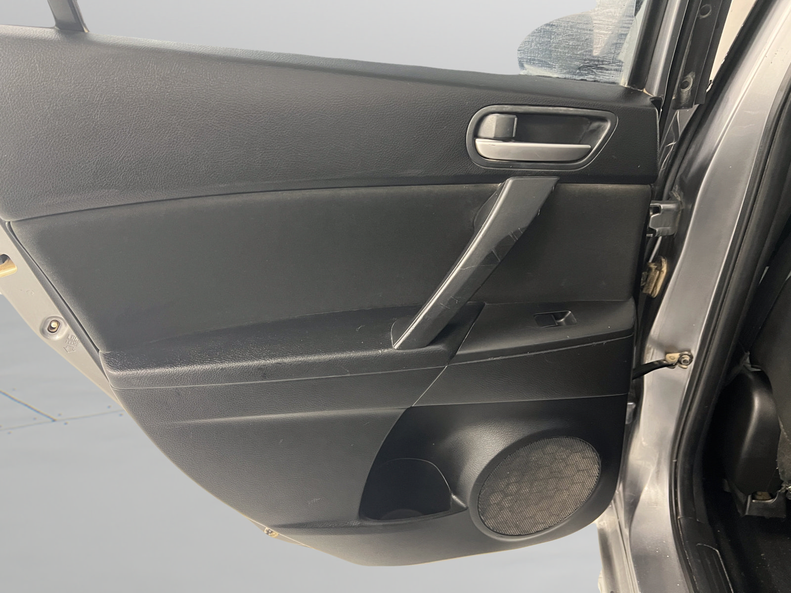 Used 2010 MAZDA MAZDA3 i Touring FWD image 29