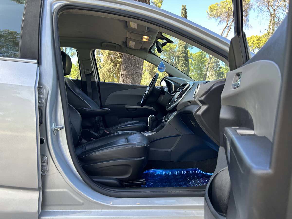 Used 2017 Chevrolet Sonic Premier image 27