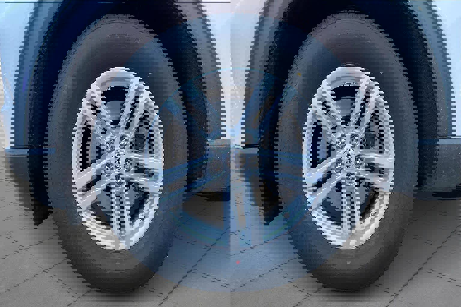 Used 2024 Ford Explorer XLT w/ Equipment Group 202A image 12