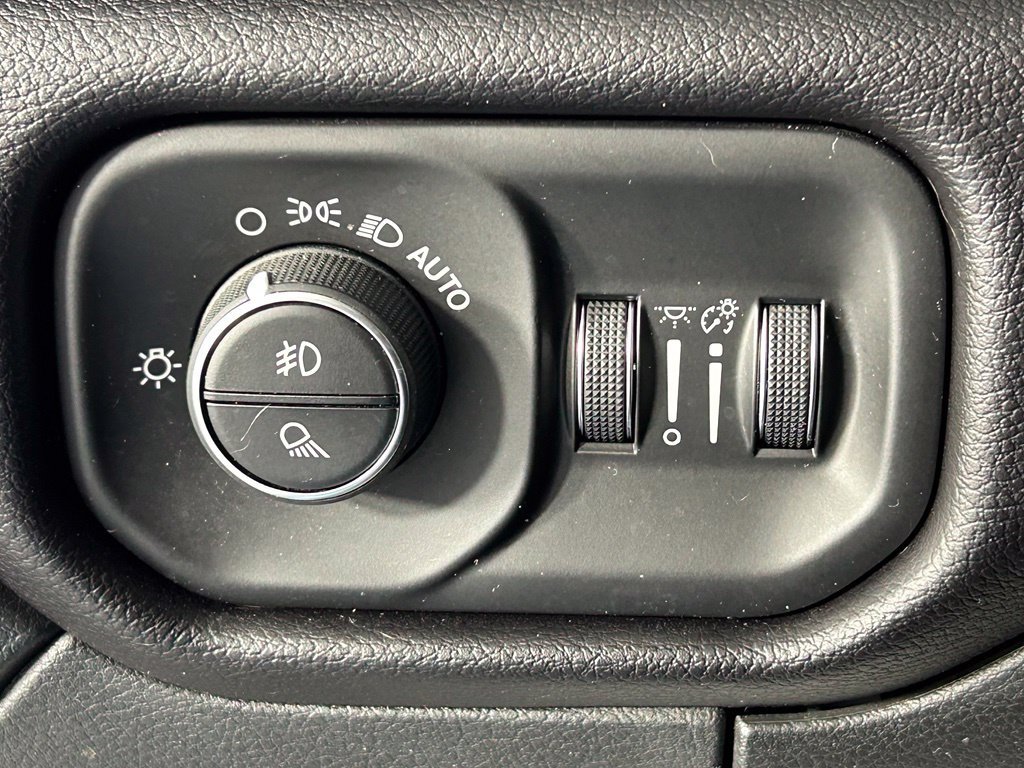 Used 2021 RAM 2500 Laramie AWD/4WD image 29
