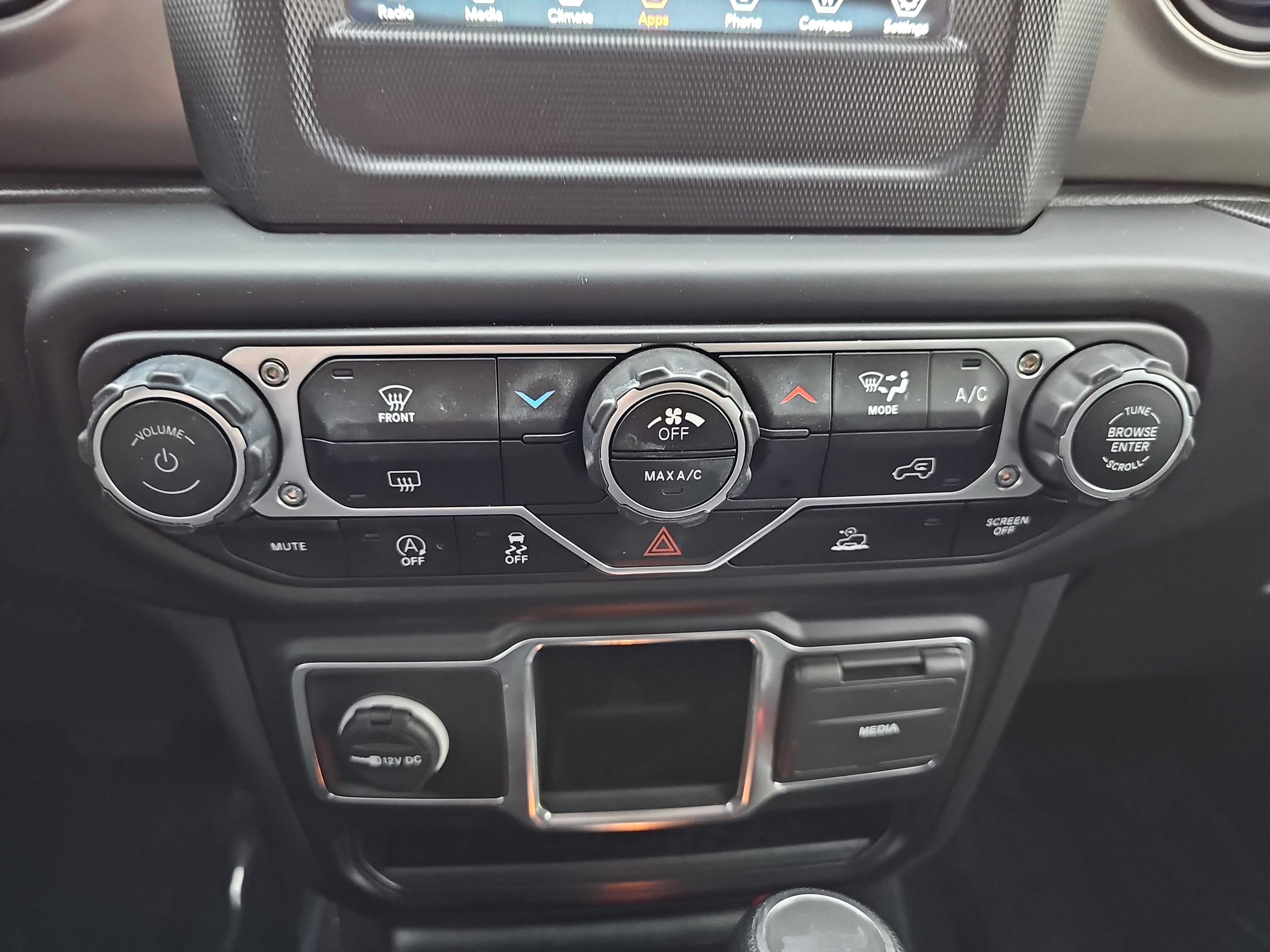 Used 2023 Jeep Wrangler Unlimited Sport AWD/4WD image 21