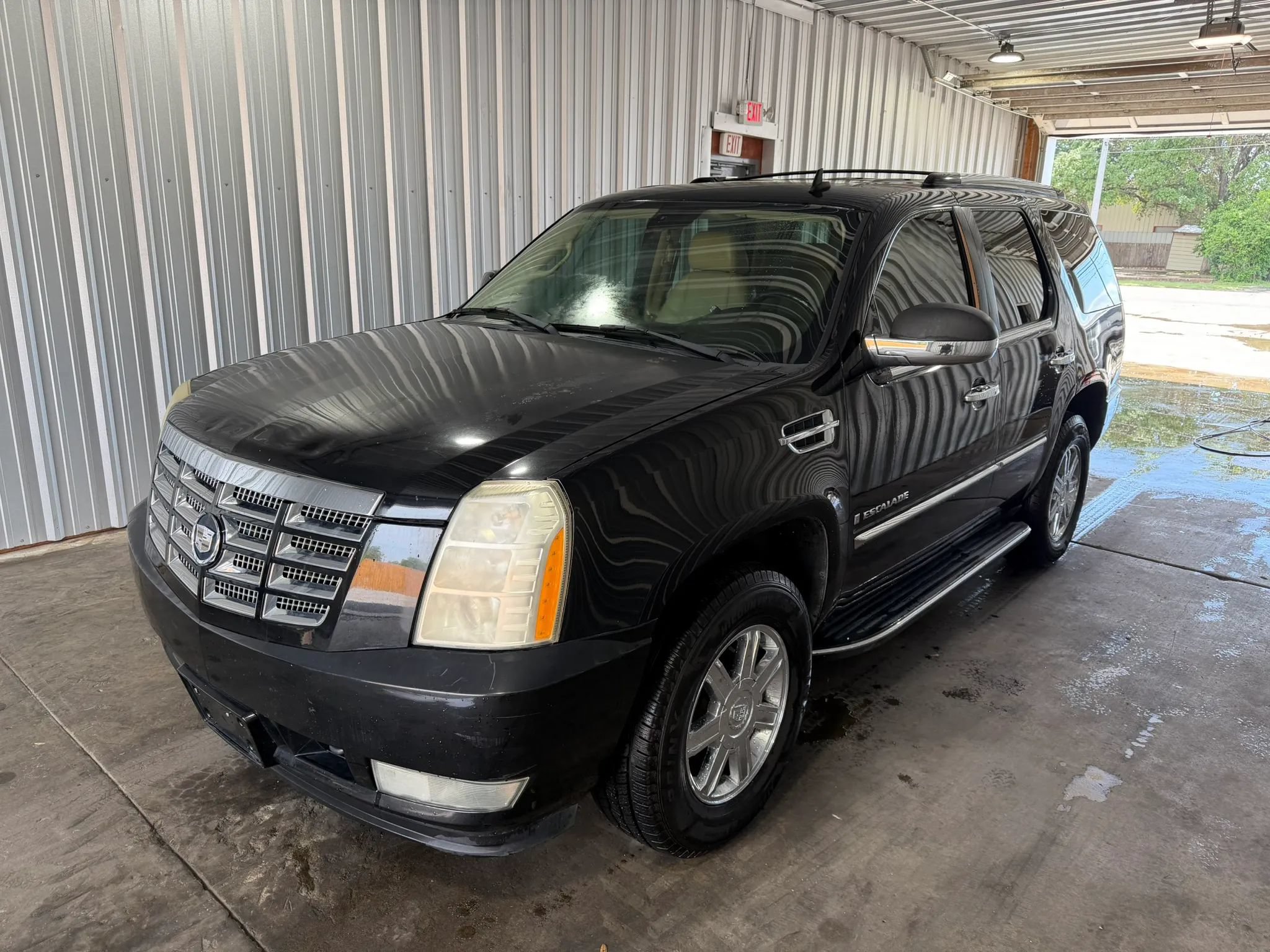 Used 2007 Cadillac Escalade AWD w/ Information Package image 1