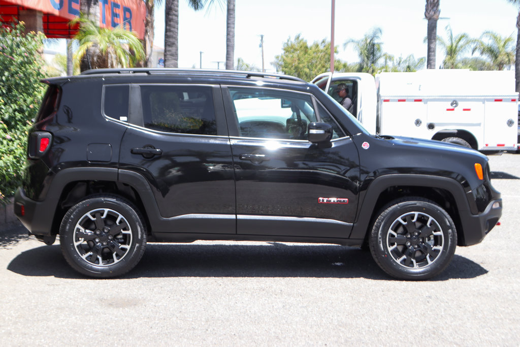 Used 2023 Jeep Renegade Trailhawk AWD/4WD image 10