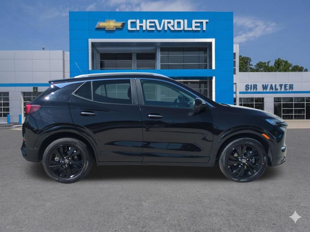 Used 2024 Buick Encore GX Sport Touring FWD image 7