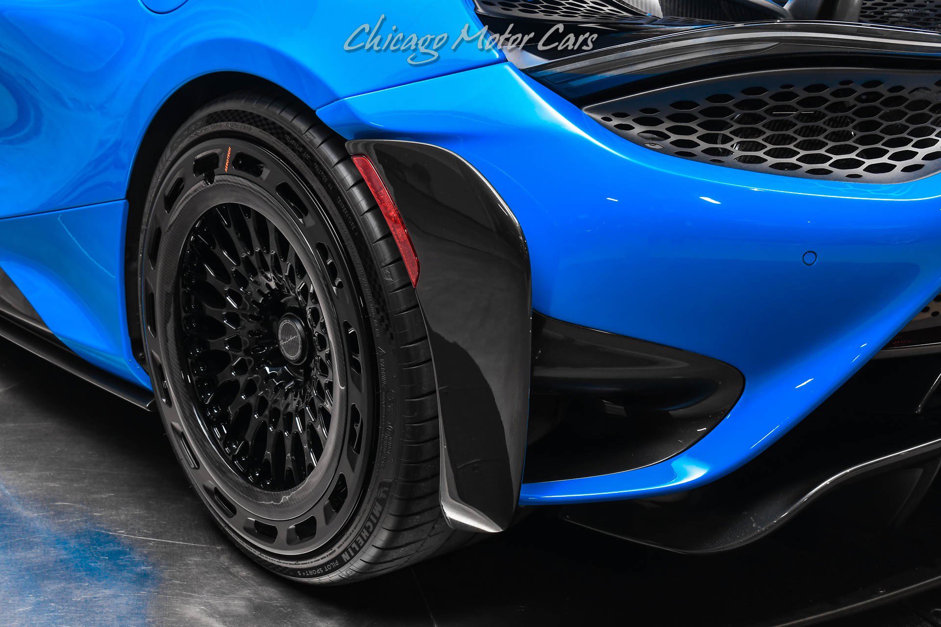 Used 2022 McLaren 765LT image 45