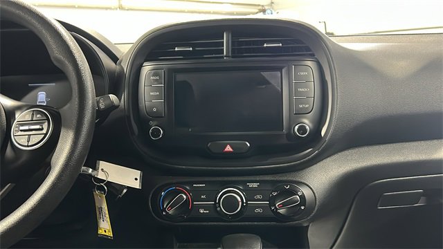 Used 2023 Kia Soul LX w/ LX Technology Package image 17