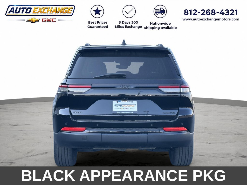 Used 2023 Jeep Grand Cherokee Limited w/ Black Appearance Package AWD/4WD image 4