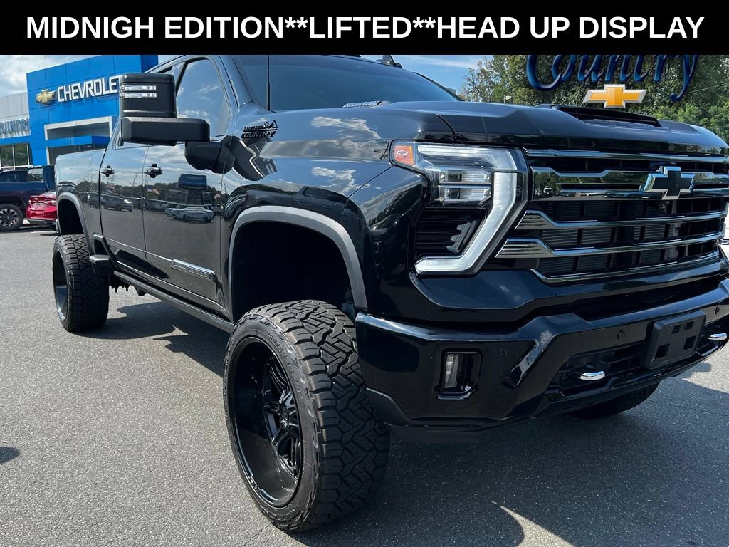 Used 2024 Chevrolet Silverado 2500 High Country w/ High Country Premium Package AWD/4WD image 1
