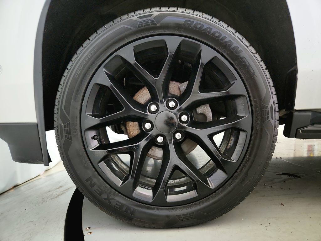 Used 2017 Cadillac Escalade 4WD image 35