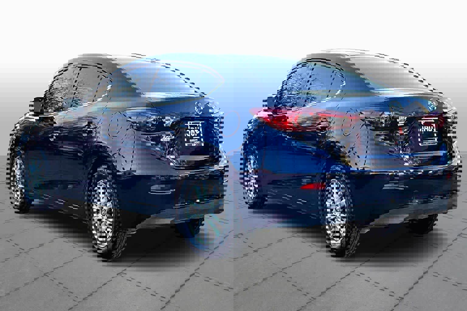 Used 2016 MAZDA MAZDA3 i Sport w/ Preferred Equipment Package image 11