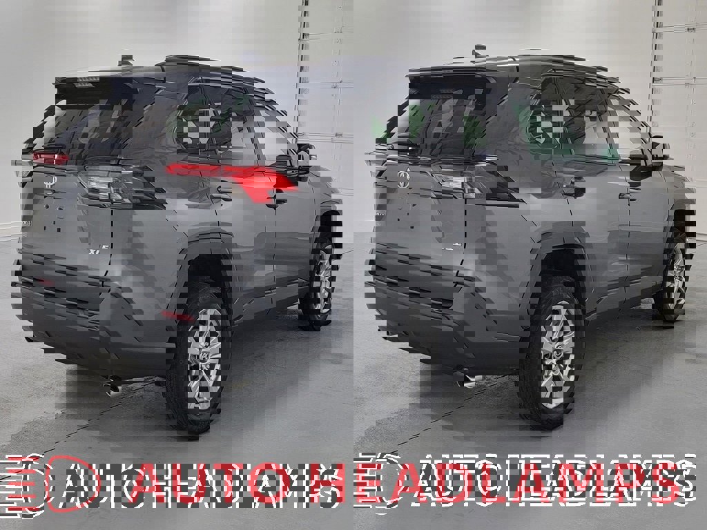 Used 2024 Toyota RAV4 XLE image 8
