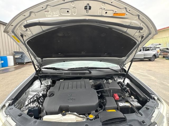Used 2013 Toyota Camry SE w/ Leather Pkg FWD image 10