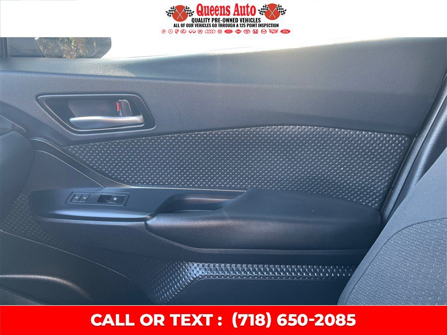 Used 2019 Toyota C-HR LE FWD image 22