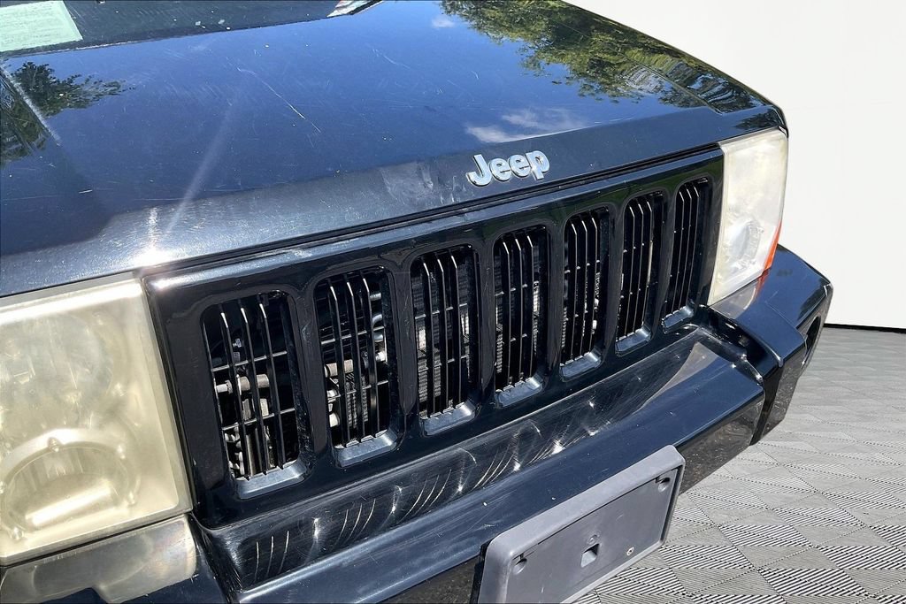 Used 2006 Jeep Commander 4WD image 35