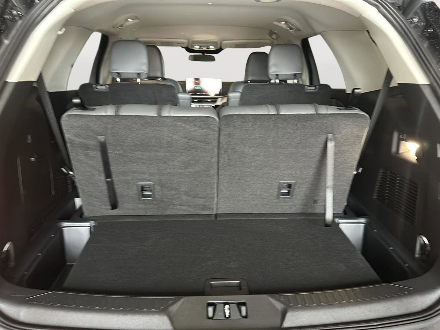 New 2025 Ford Explorer Active w/ Active Comfort Package image 20