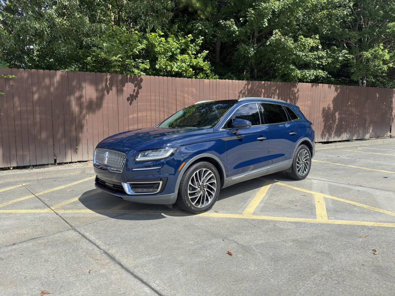 Used 2019 Lincoln Nautilus Reserve image 1