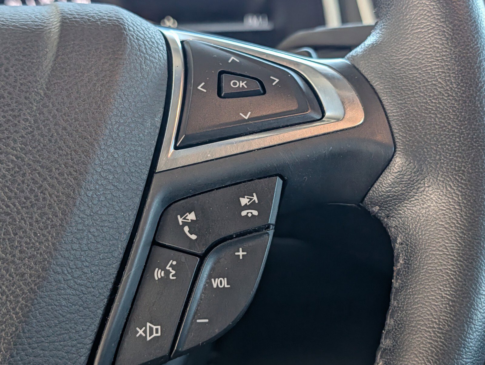 Used 2017 Ford Edge Titanium w/ Equipment Group 301A image 20