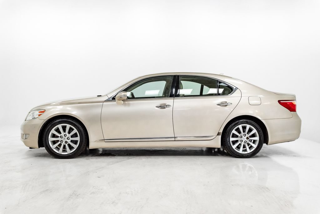 Used 2011 Lexus LS 460 AWD w/ Luxury Value Edition image 26