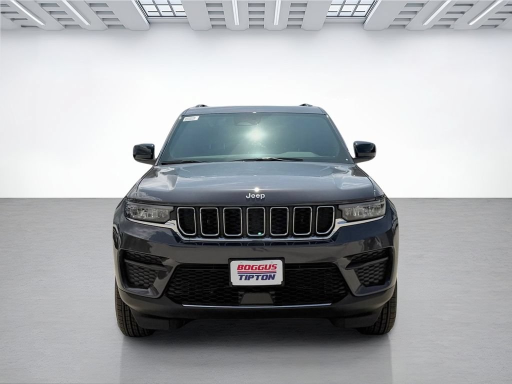New 2026 Jeep Grand Cherokee Laredo RWD image 8
