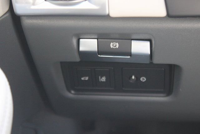 Used 2020 Jaguar E-PACE SE image 15