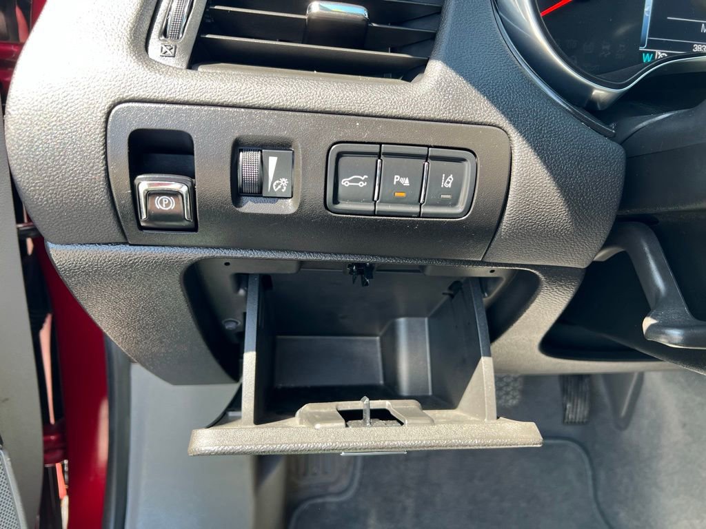 Used 2015 Chevrolet Impala LT w/ Convenience Package FWD image 47