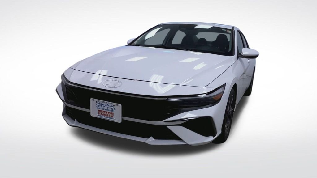 Used 2024 Hyundai Elantra SEL w/ Convenience Package image 19