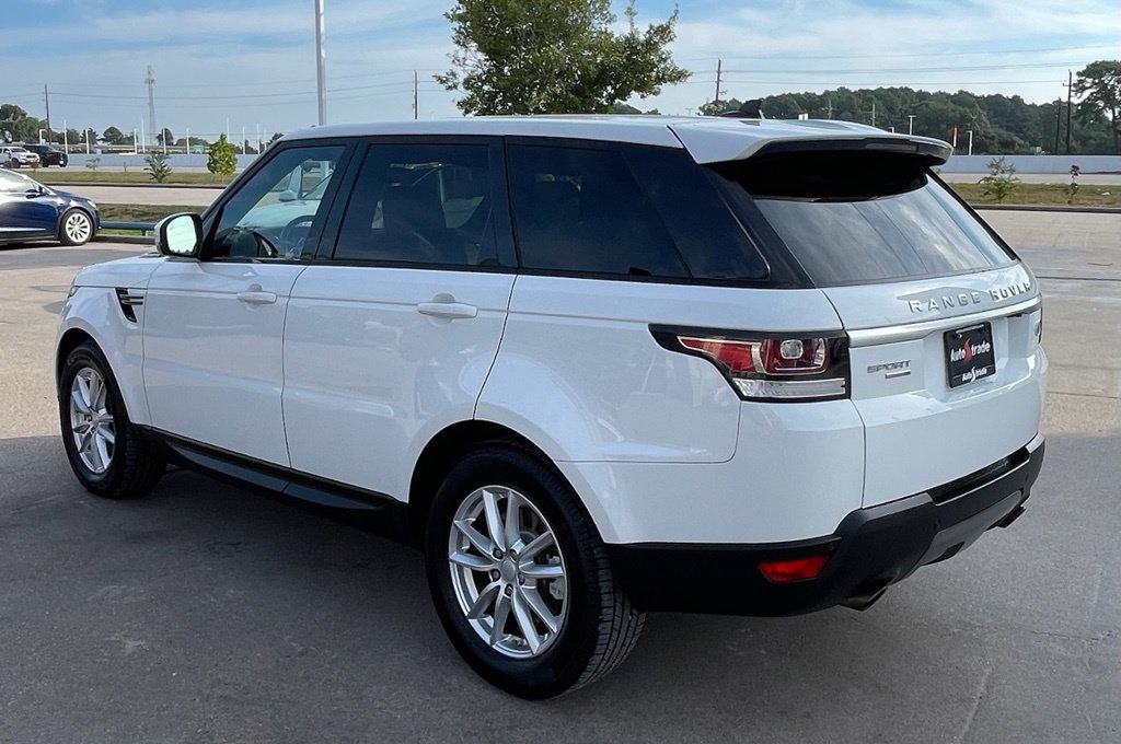 Used 2016 Land Rover Range Rover Sport SE AWD/4WD image 3