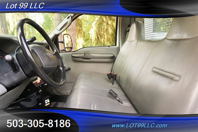 Used 2004 Ford F350 2WD Regular Cab DRW Super Duty image 2