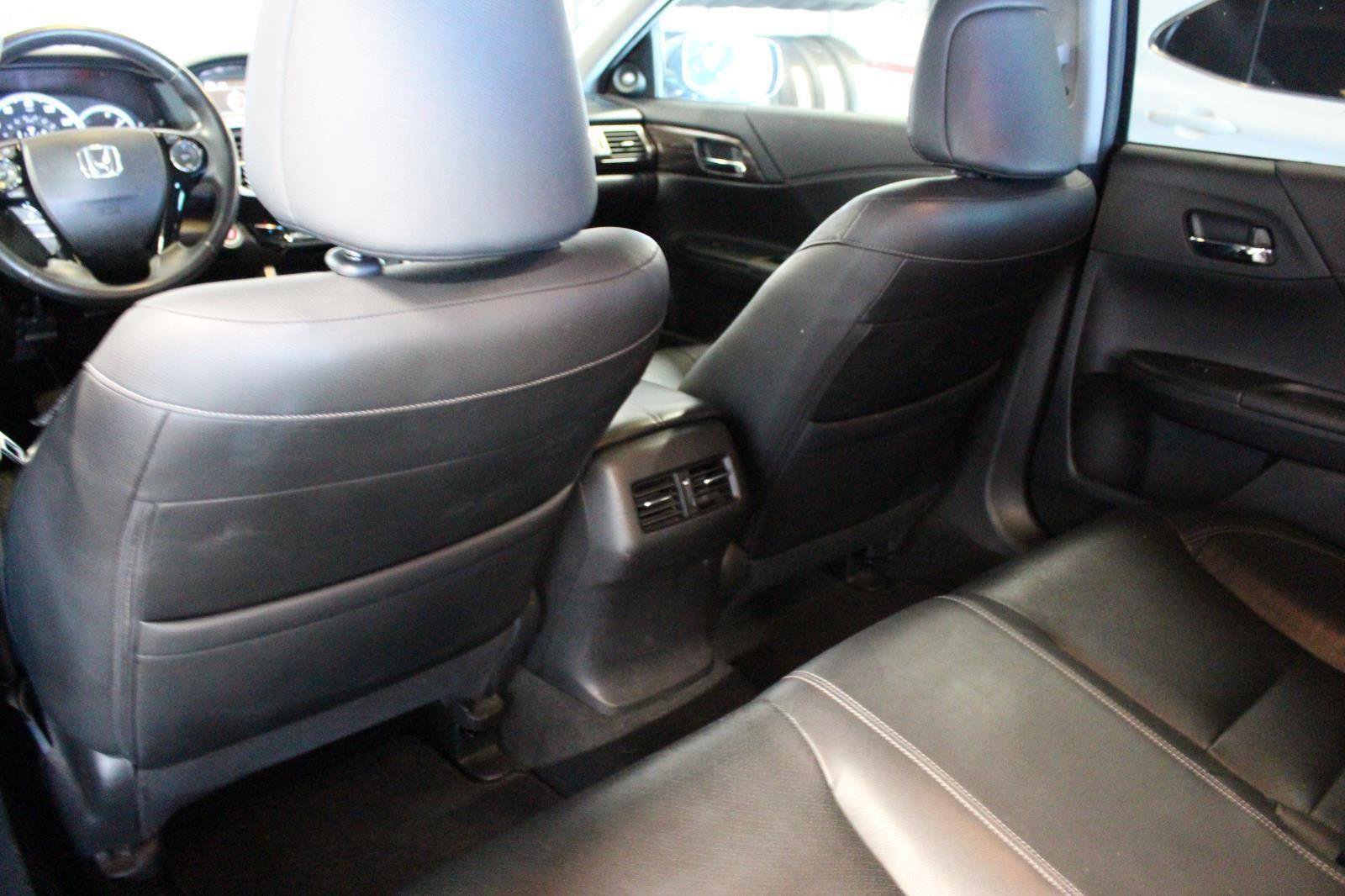 Used 2016 Honda Accord EX-L image 33
