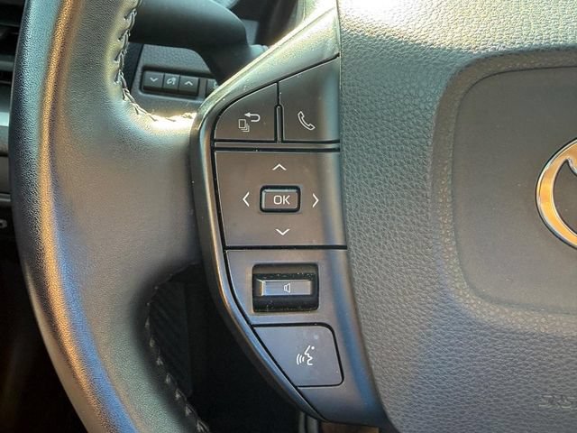 Used 2023 Toyota Prius LE FWD image 21