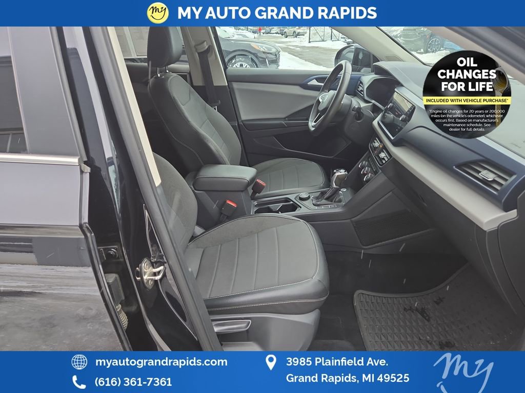 Used 2022 Volkswagen Taos SE image 23