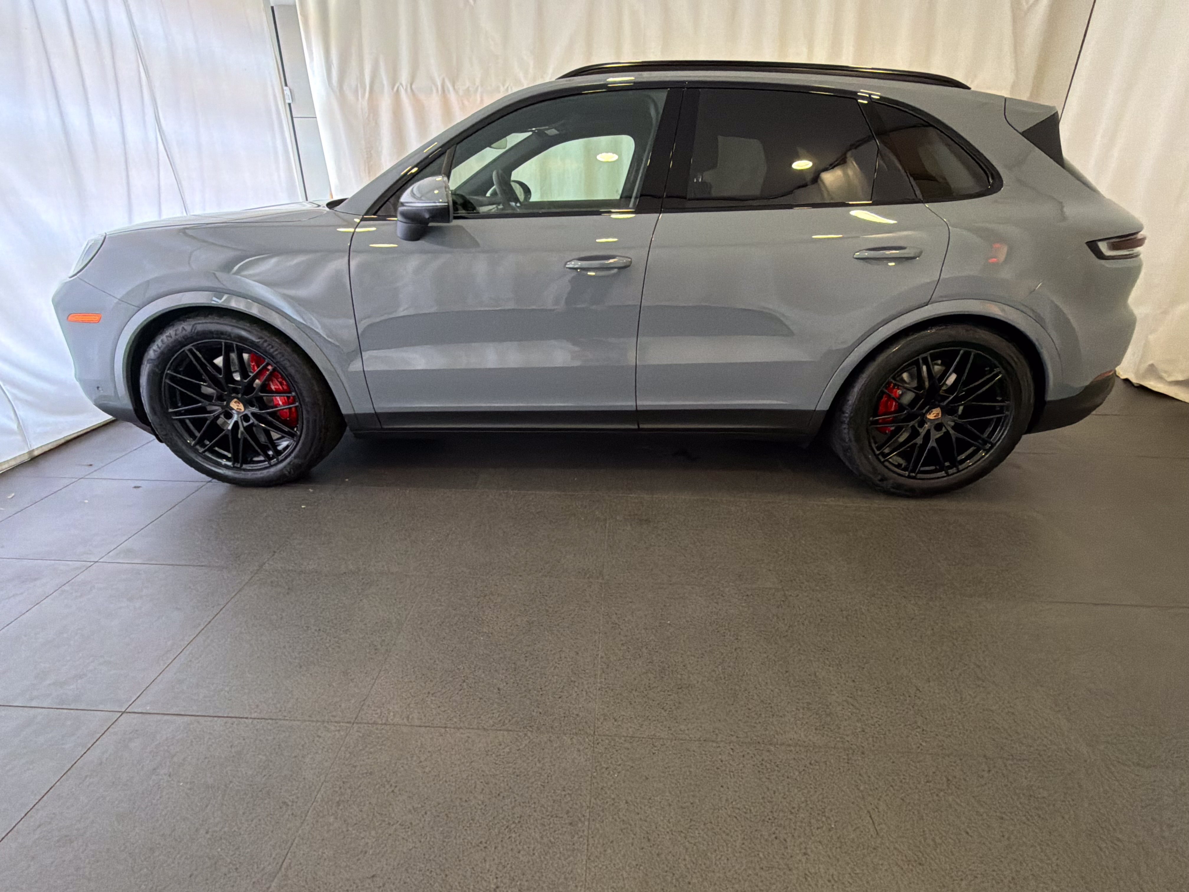 New 2027 Porsche Cayenne S AWD/4WD image 2