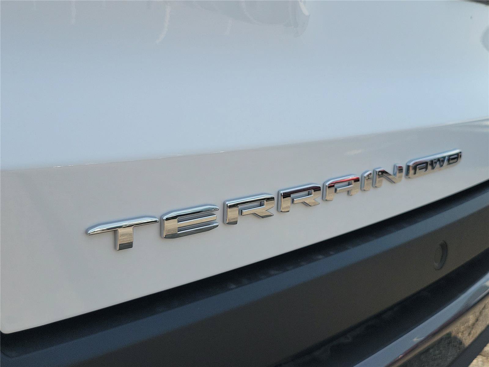 New 2027 GMC Terrain Elevation w/ Elevation Premium Package FWD image 5