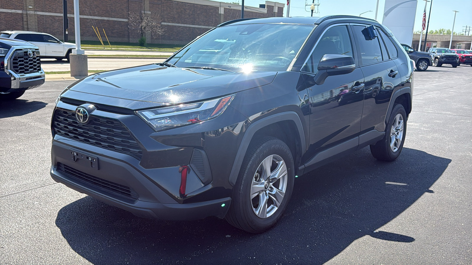 Certified 2025 Toyota RAV4 XLE AWD/4WD image 3