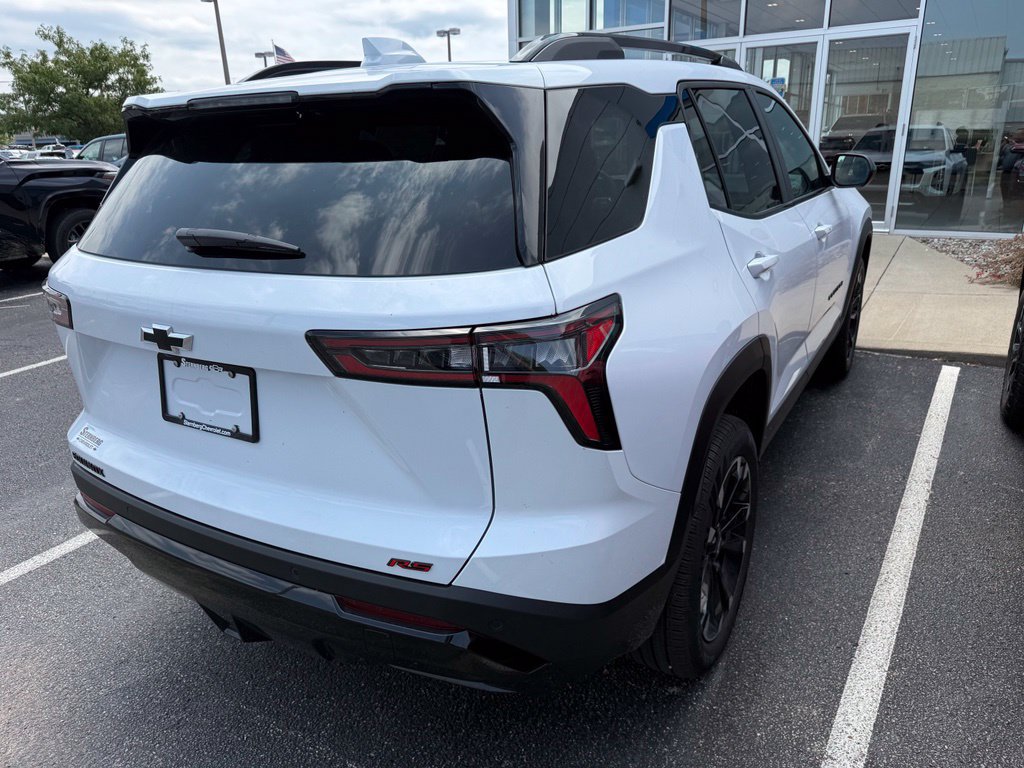 New 2027 Chevrolet Equinox RS FWD image 4