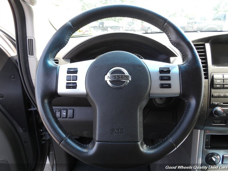 Used 2008 Nissan Pathfinder SE w/ Premium Pkg AWD/4WD image 17