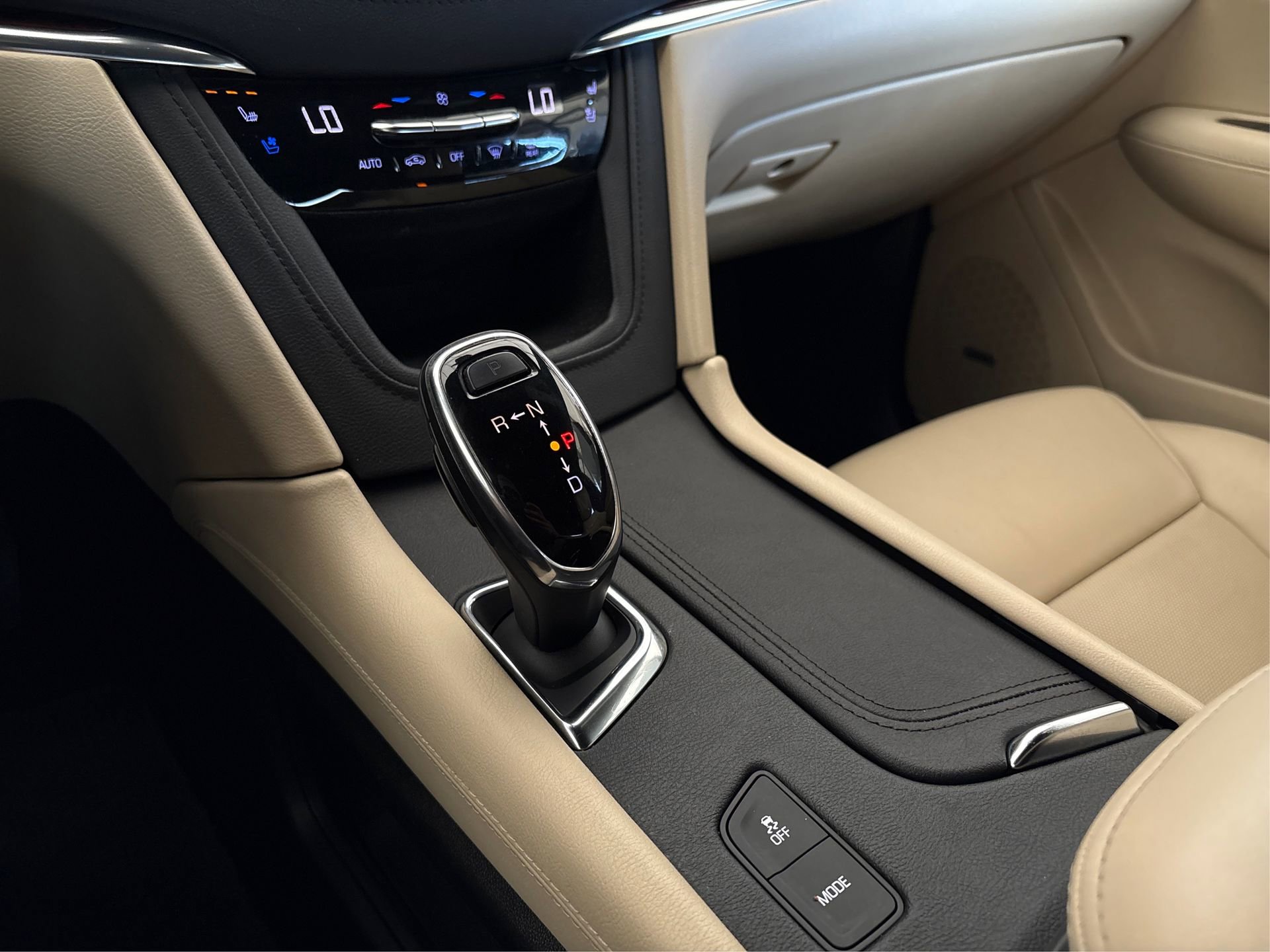 Used 2019 Cadillac XT5 Premium Luxury FWD image 30