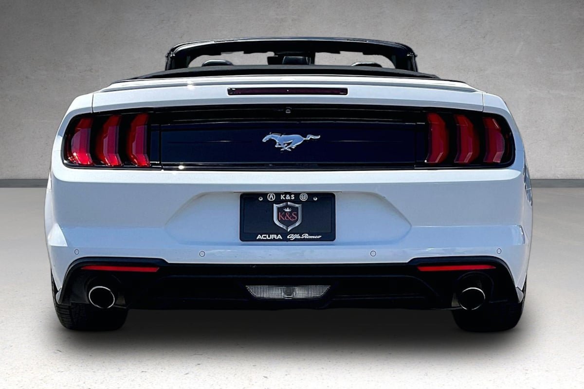 Used 2023 Ford Mustang Premium RWD image 4