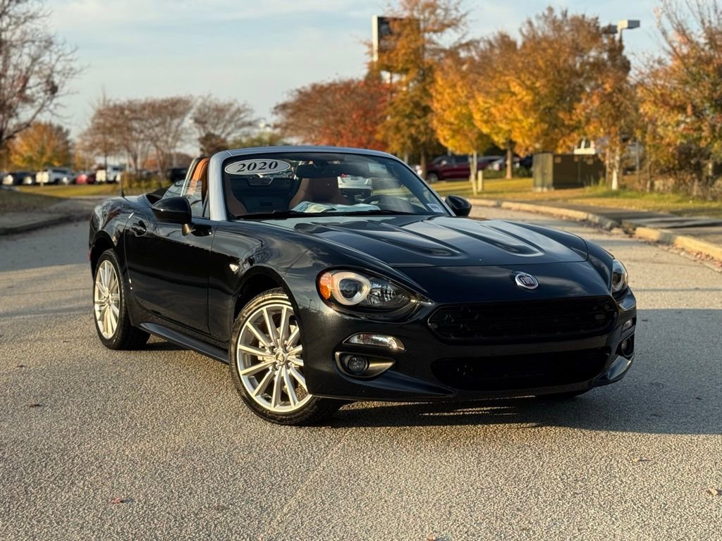 Used 2020 FIAT 124 Spider Lusso w/ Convenience Group image 2