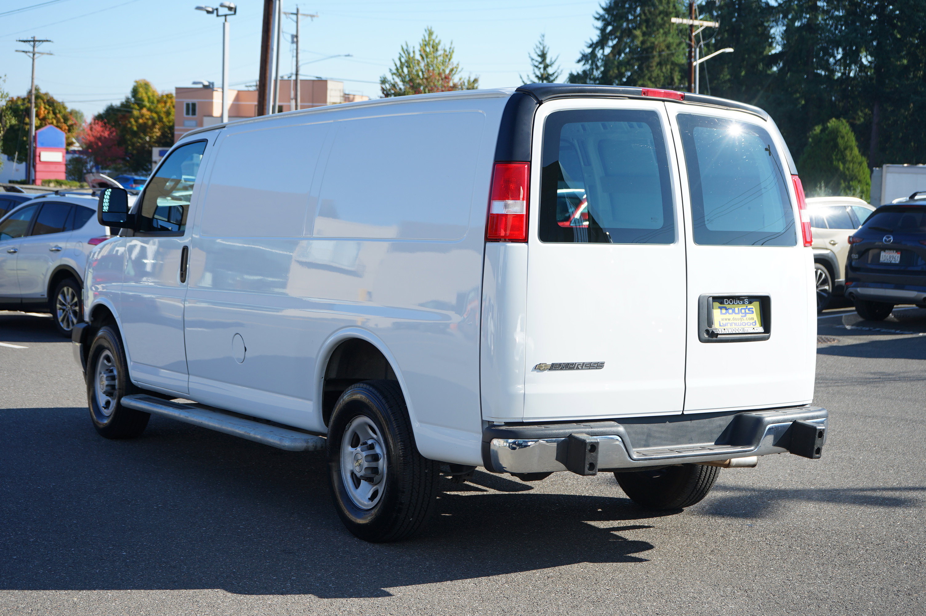 Used 2024 Chevrolet Express 2500 w/ Driver Convenience Package image 6