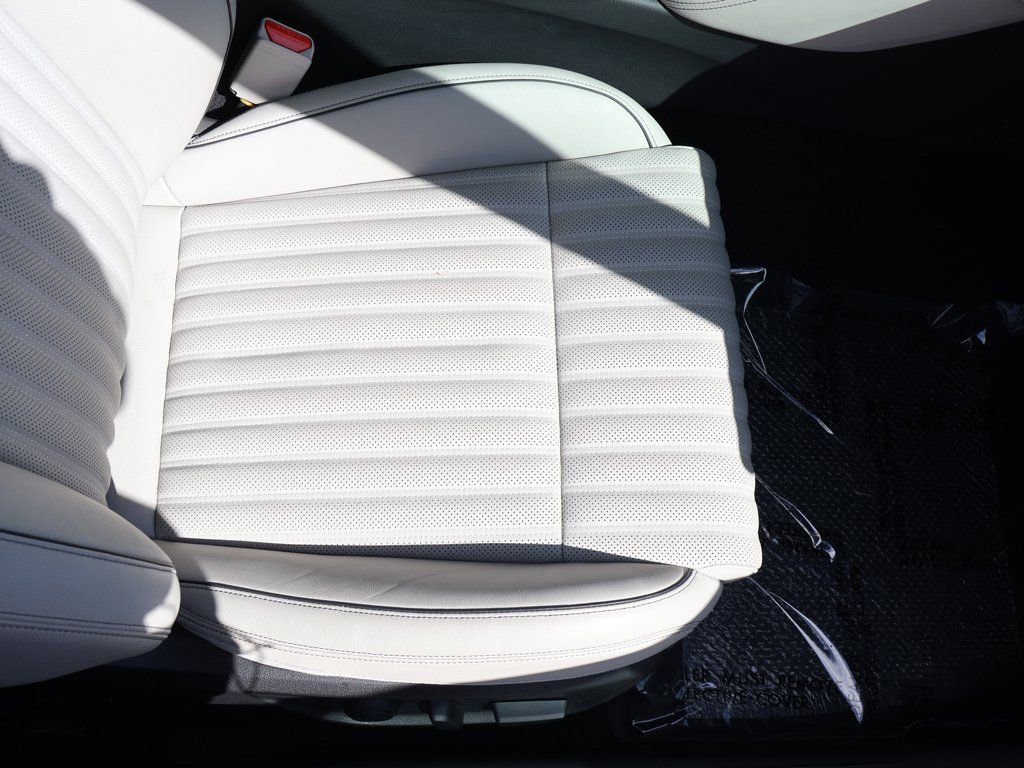 Used 2023 Genesis G70 2.0T w/ Sport Prestige Package image 31