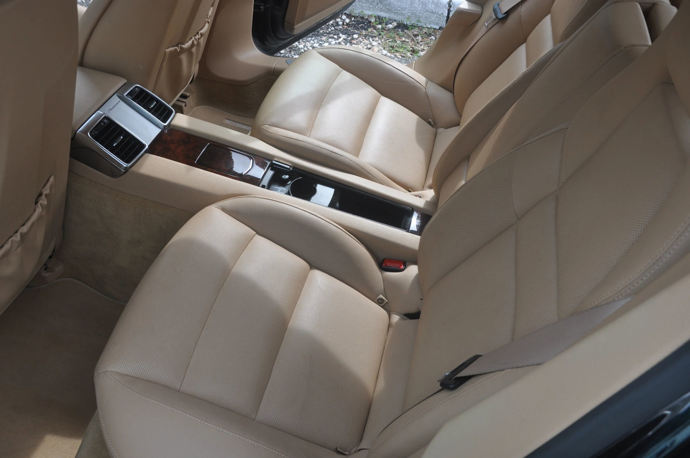 Used 2013 Porsche Panamera 4S image 31