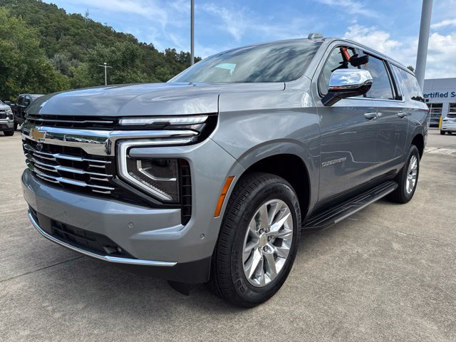New 2026 Chevrolet Suburban Premier AWD/4WD image 3