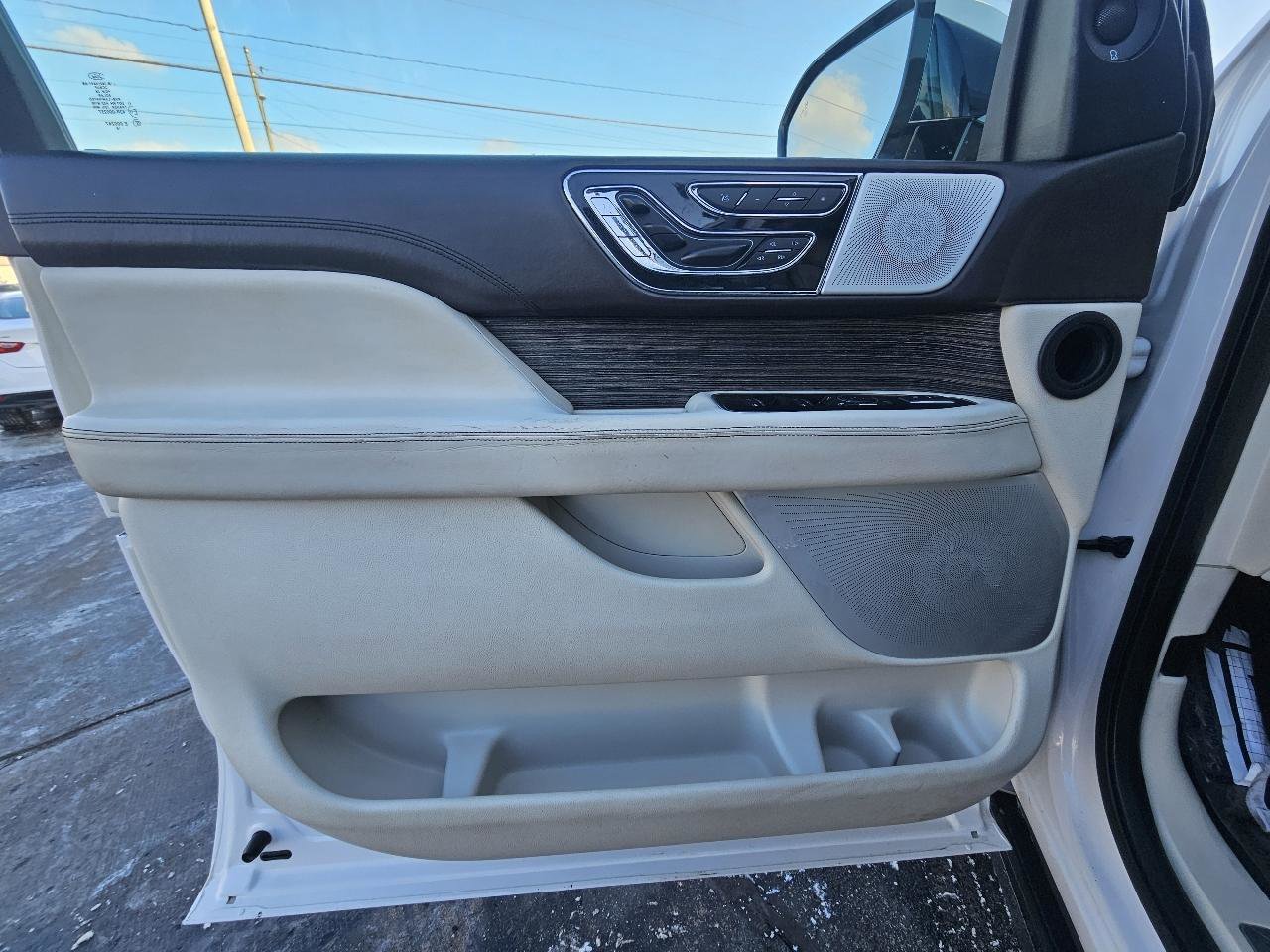 Used 2018 Lincoln Navigator L Black Label w/ Cargo Package image 20