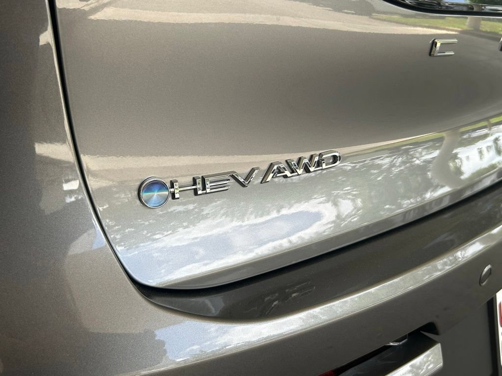 Used 2024 Toyota Crown AWD/4WD image 15