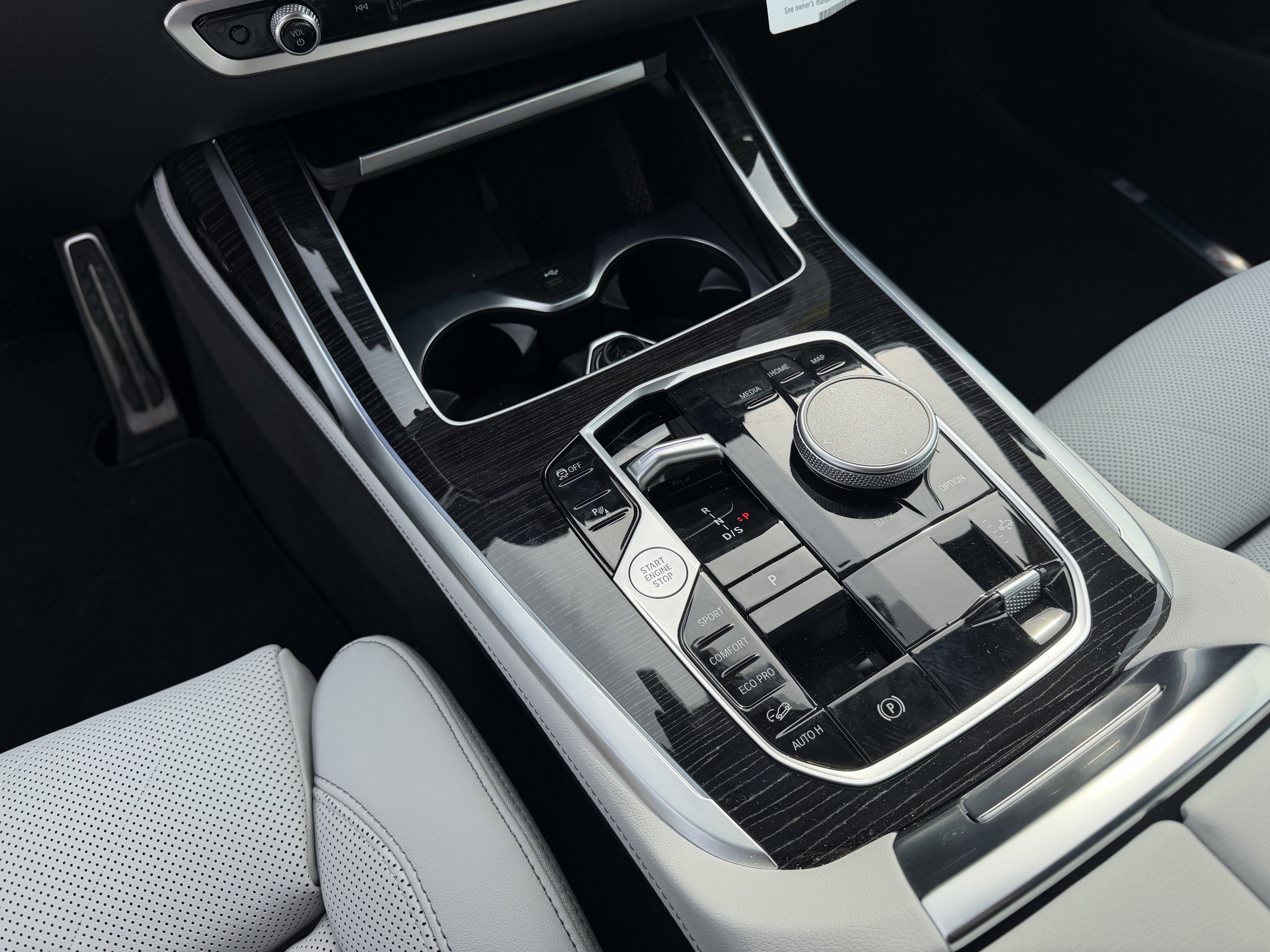 Used 2026 BMW X7 xDrive40i w/ M Sport Package image 13