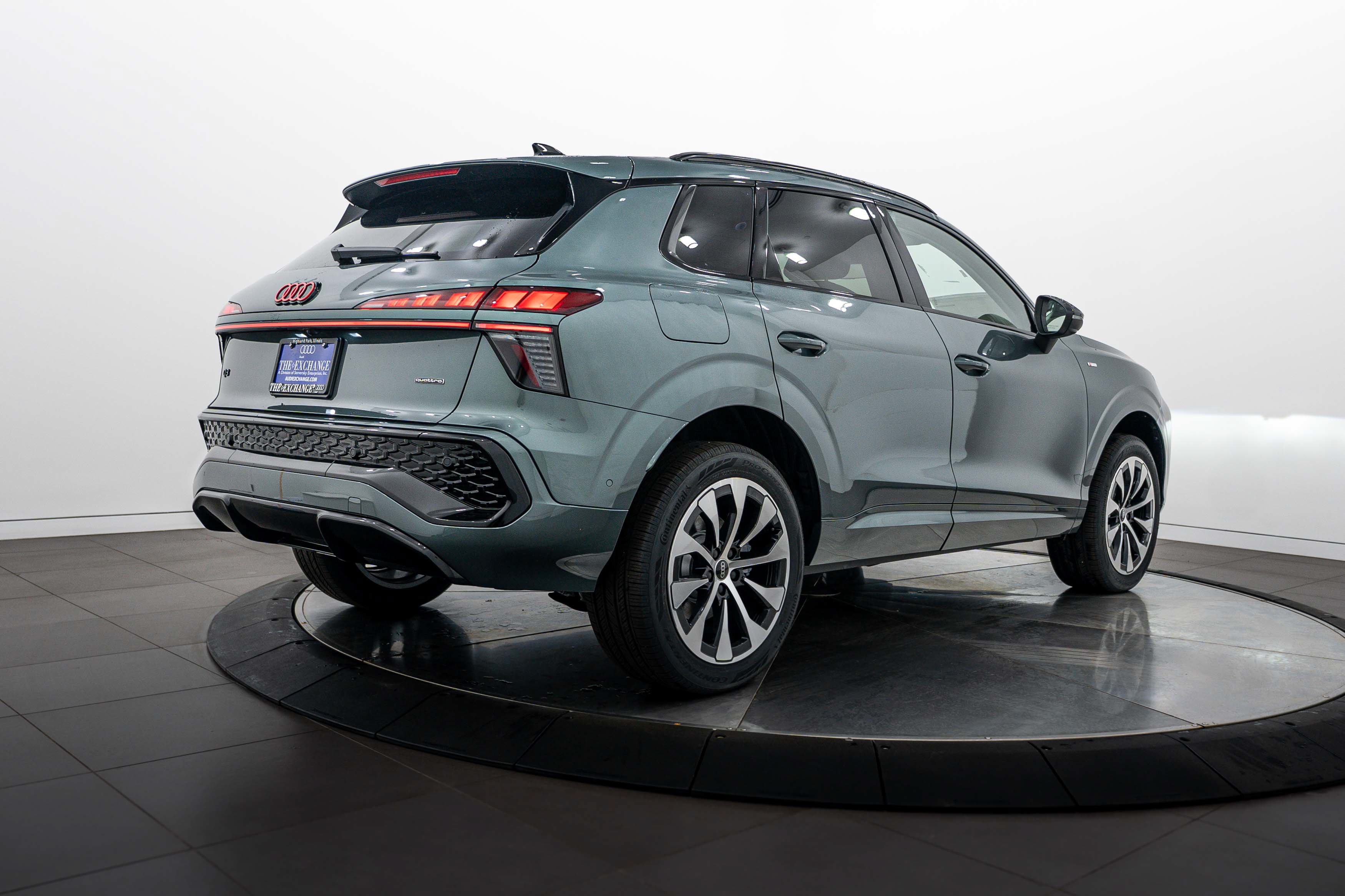 New 2026 Audi Q3 quattro 2.0T AWD/4WD image 4