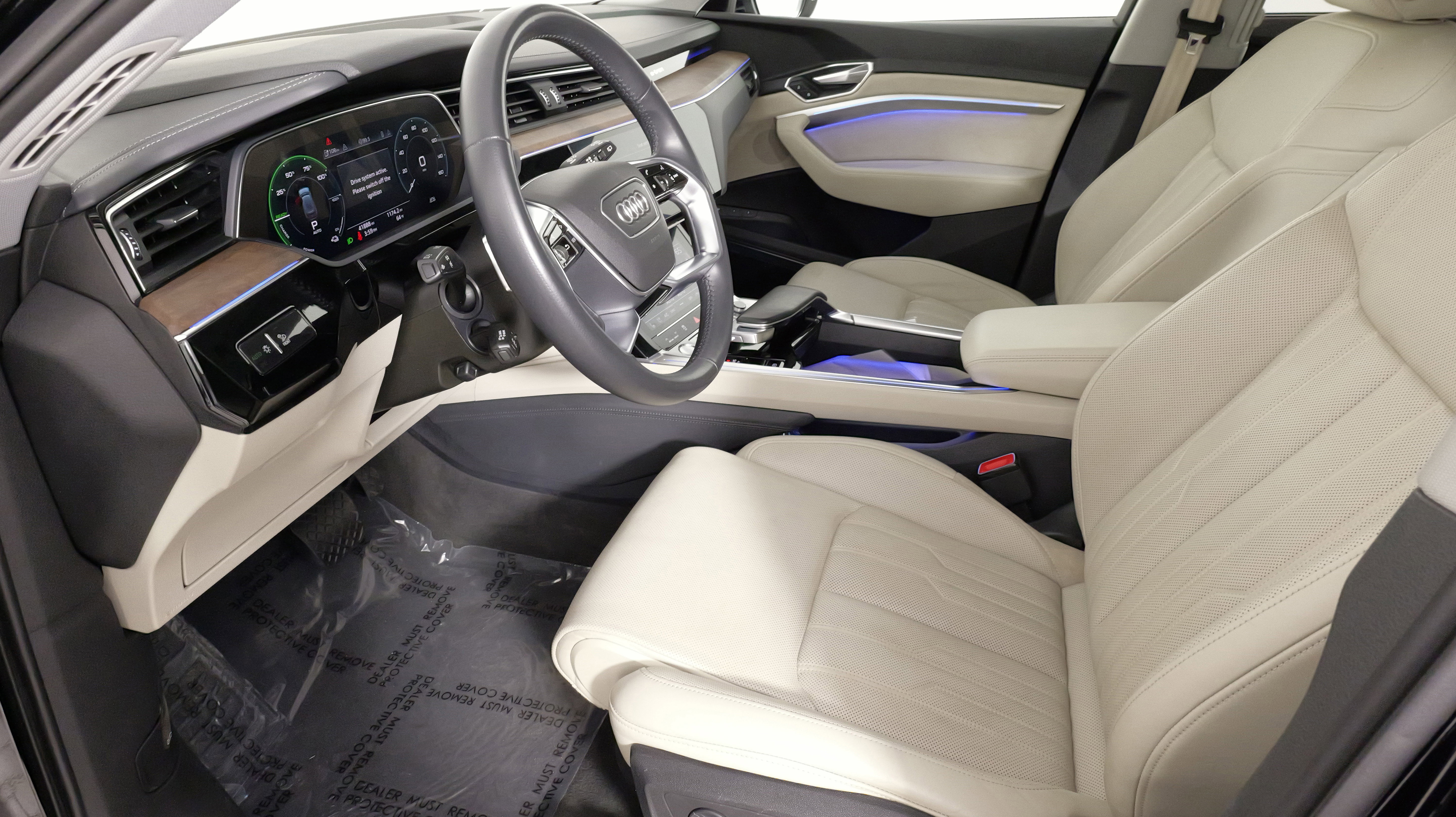 Used 2019 Audi e-tron Prestige w/ Prestige Package image 29