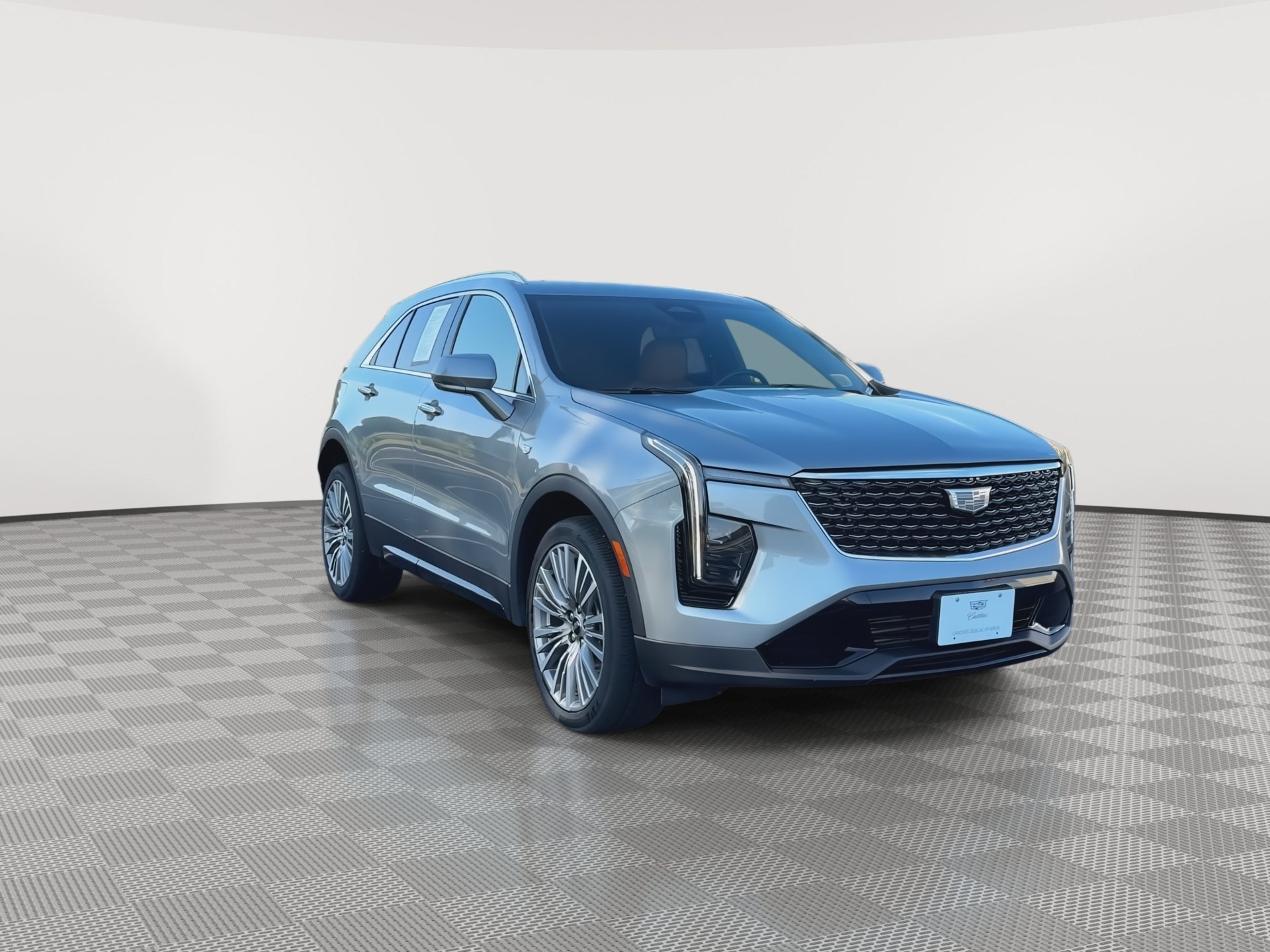 Used 2024 Cadillac XT4 Premium Luxury w/ Technology Package AWD/4WD image 3